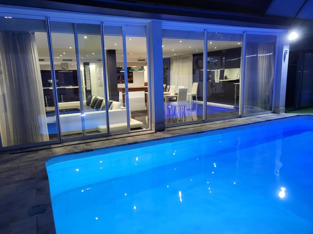 Luxurious Villa Marly II Castelldefels Eksteriør bilde